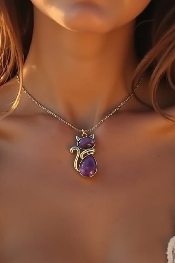 Halsband med katt i äkta sten