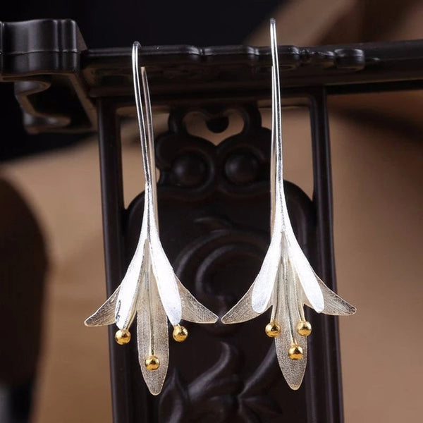 Blomformade Silverörhängen