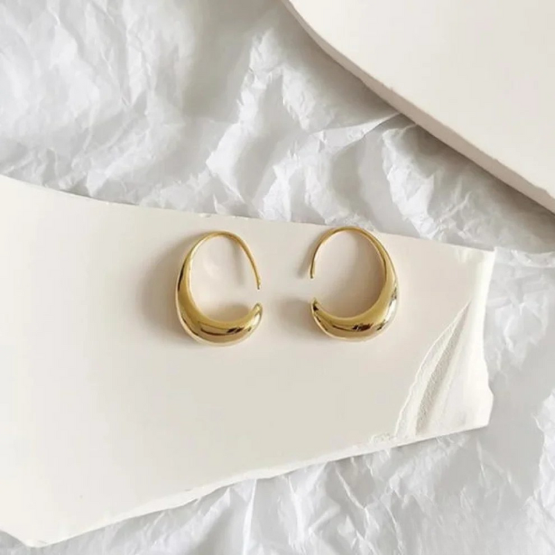 GoldSilver - Eleganta Örhängen i Guld och Silver.