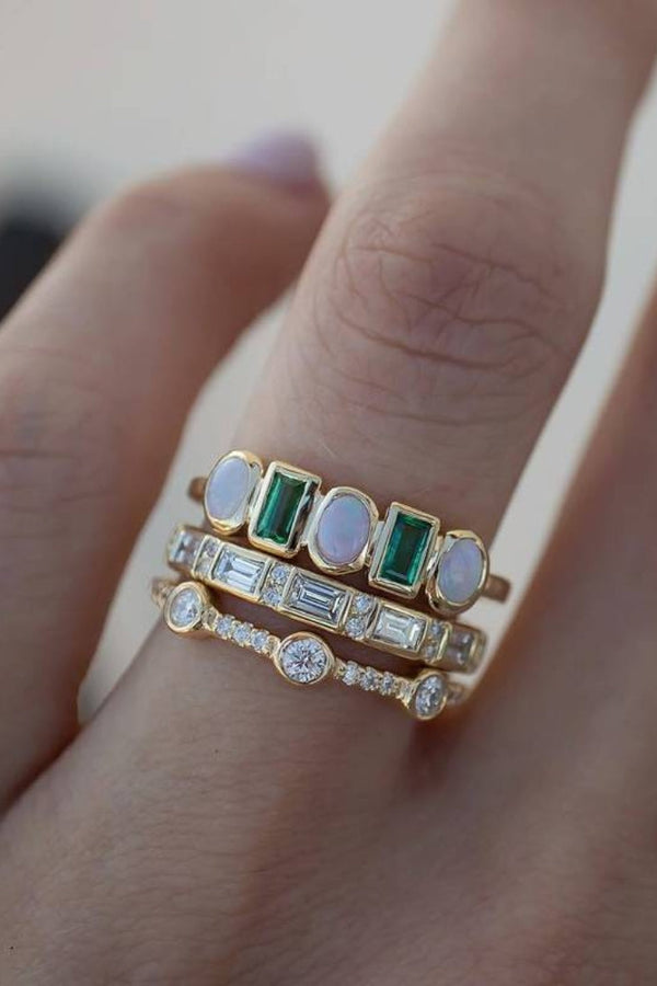 Unik Vintage Ring med Vit och Grön Opal