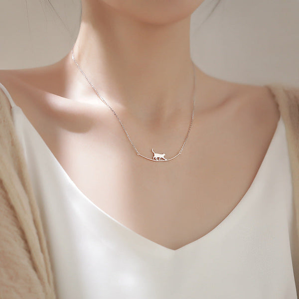 Silverhalsband med Hängande Kattdesign