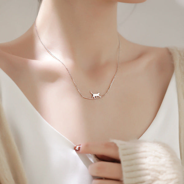 Silverhalsband med Hängande Kattdesign