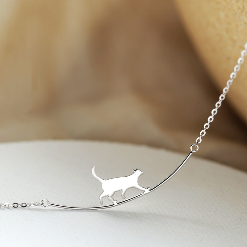 Silverhalsband med Hängande Kattdesign