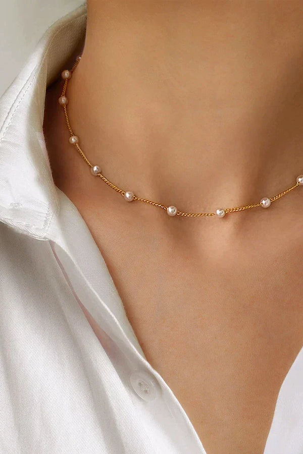 Pärlhalsband i guld