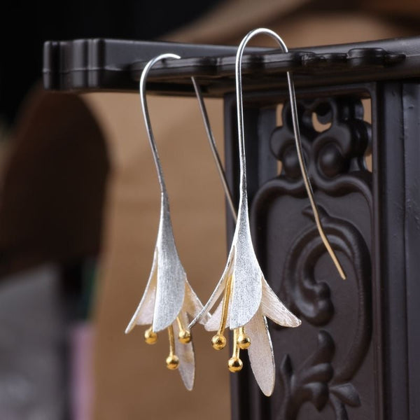Blomformade Silverörhängen