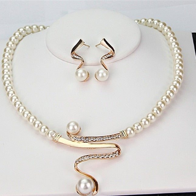 Aya - Halsband och Örhänge Set