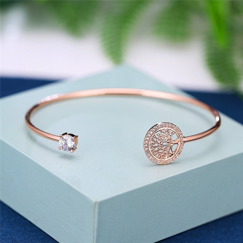 Armband med Livets Träd-design