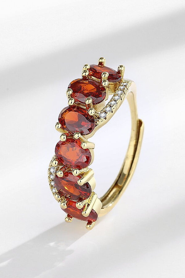 Vintage Ring med Guld och Röd Zirkon