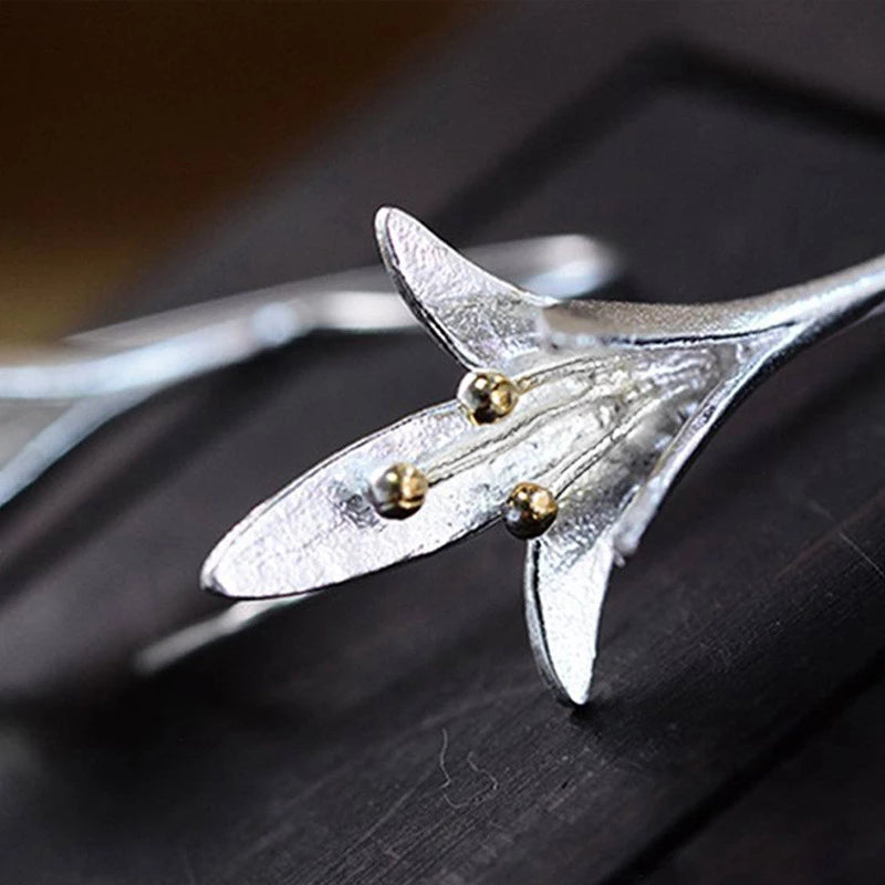 Blomformade Silverörhängen
