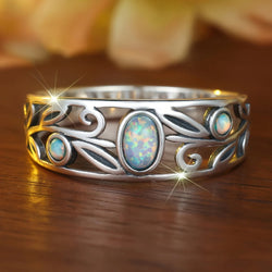 Fascinerande Silverring med Opalsten