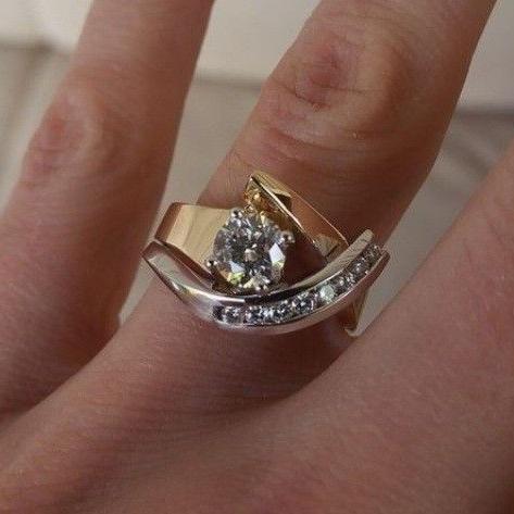 Radiance Oregelbundet Ring i Guld och Silver