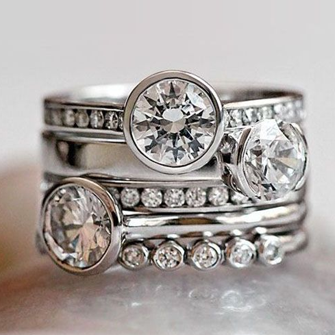 Elegant silverring med kristallskikt