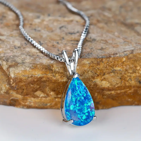 Silverhalsband med Blå Opal i Tårform